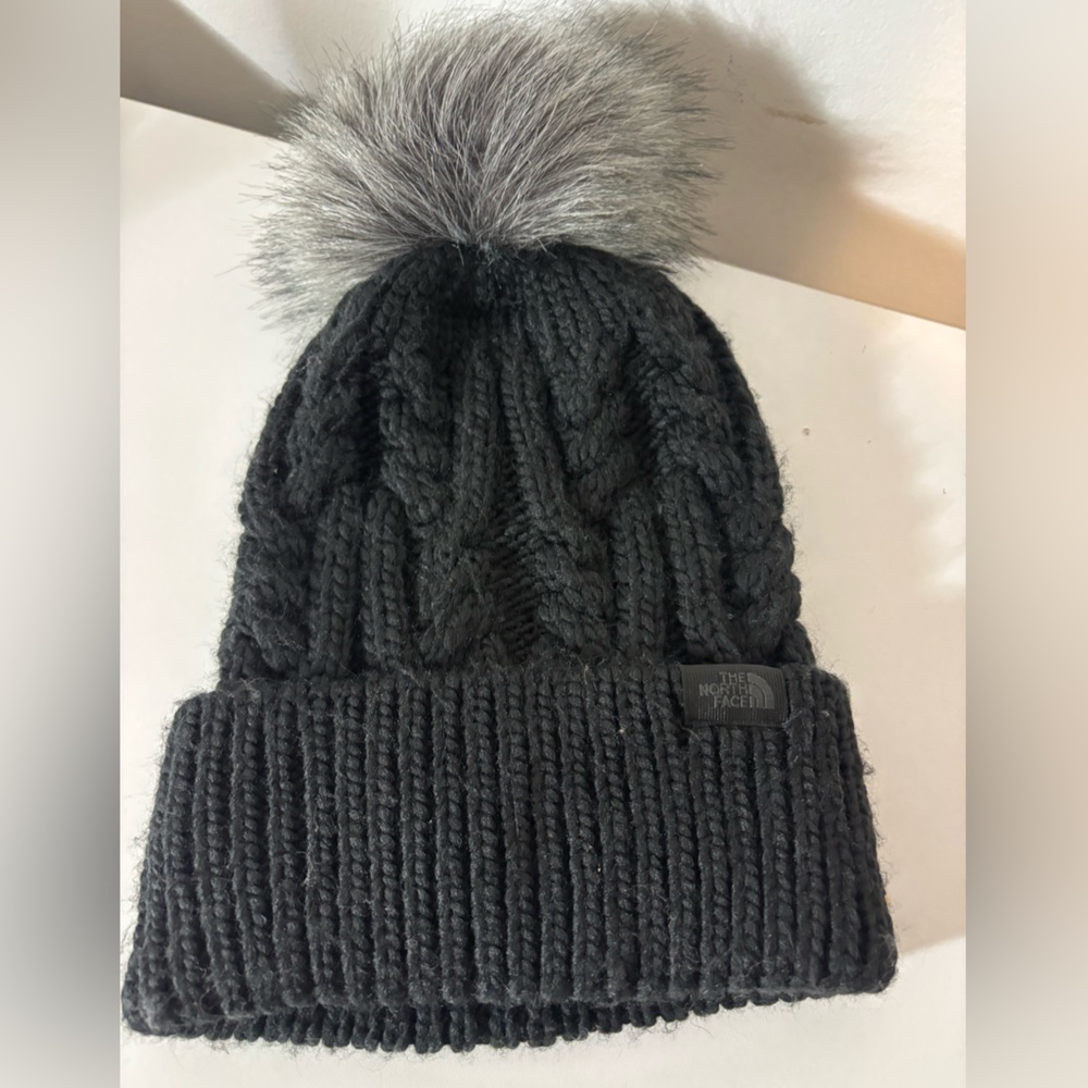 The North Face Black Toboggan Beanie Tossle Cap Thick Fuzzy Ball On Top